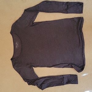 Grey long sleeve tee